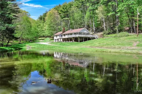 1708 W Penn Pike, New Ringgold, PA 17960
