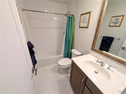 6992 Pine Ln, Bath, PA 18014 photo 24