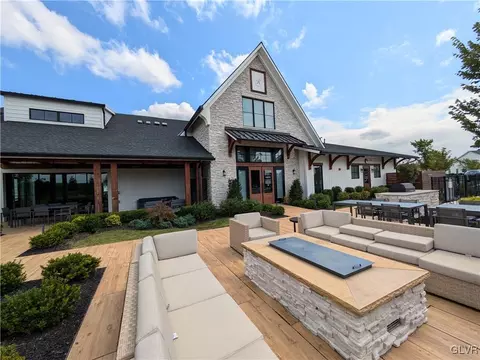 6992 Pine Ln, Bath, PA 18014 photo 39
