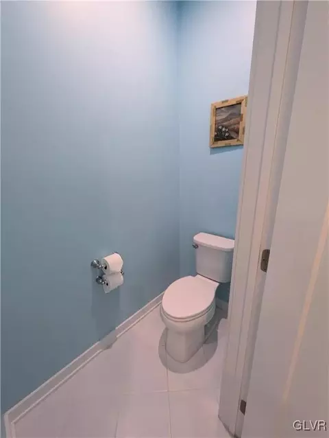 6992 Pine Ln, Bath, PA 18014 photo 18