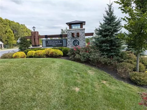 6992 Pine Ln, Bath, PA 18014 photo 45