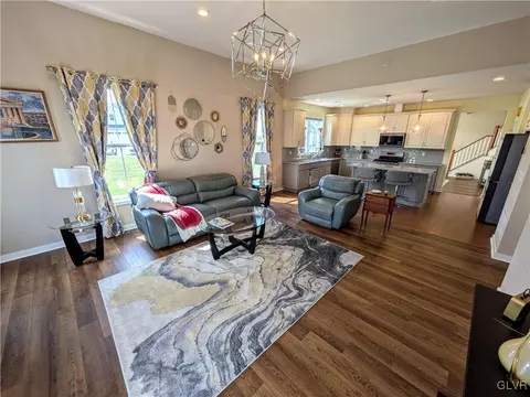 6992 Pine Ln, Bath, PA 18014 photo 15