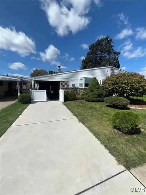 1515 Livingston St, Bethlehem, PA 18017