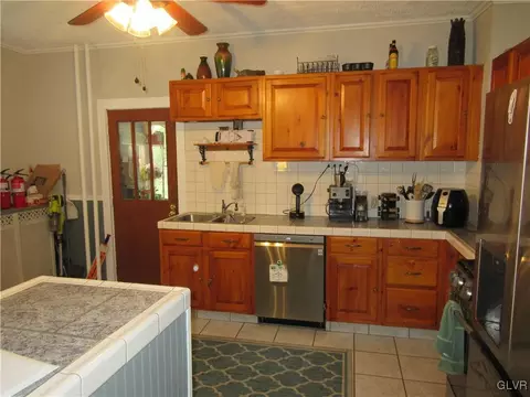 736 E 5th St, Bethlehem, PA 18015 photo 5