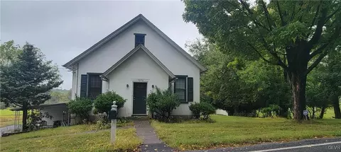 7376 Passer Rd, Coopersburg, PA 18036