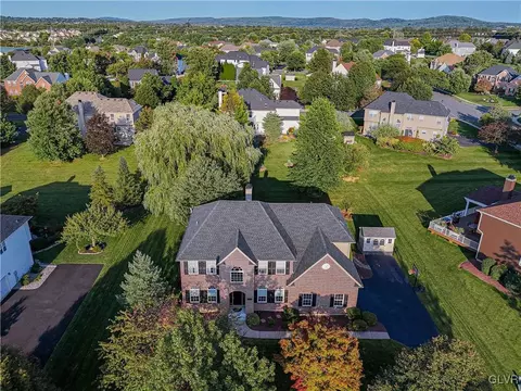 6445 Carmel Dr, Macungie, PA 18062