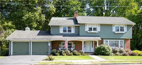 75 Victory Ln, Nazareth, PA 18064
