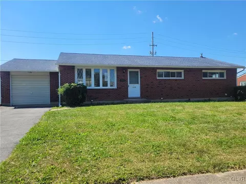 1234 Hampshire Dr, Fullerton, PA 18052