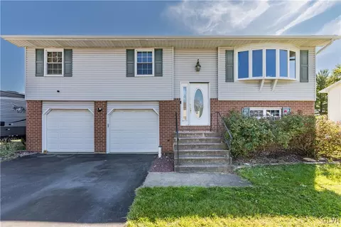 3248 Garrett Rd, Bethlehem, PA 18017