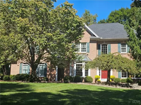 15 Schuler Ln, Williams Twp, PA 18042