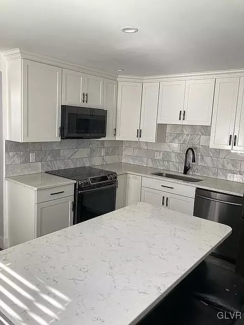 1316 E 6th St, Bethlehem, PA 18015 photo 9