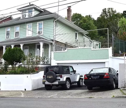 1316 E 6th St, Bethlehem, PA 18015 photo 2