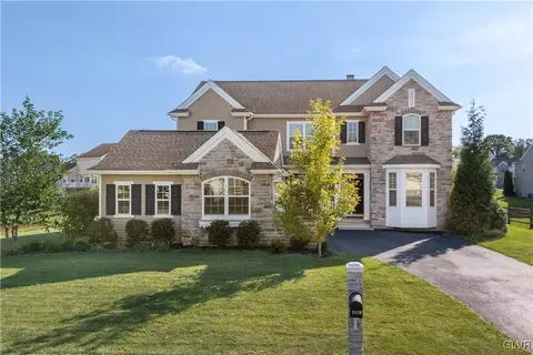 2820 Lenape Way, Forks Twp, PA 18040