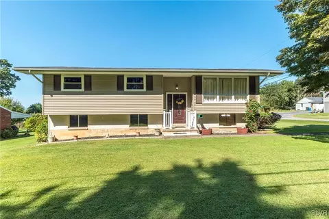 2055 Apple St, Hellertown, PA 18055