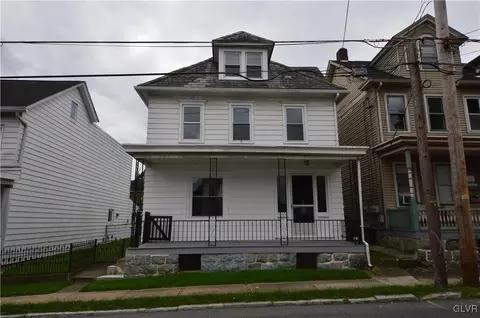 1042 W Berwick St, Easton, PA 18042