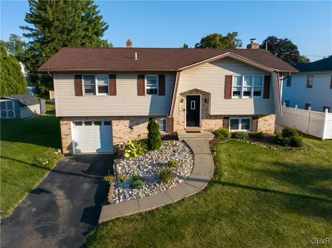 3104 Vermont St, Palmer Township, PA 18045