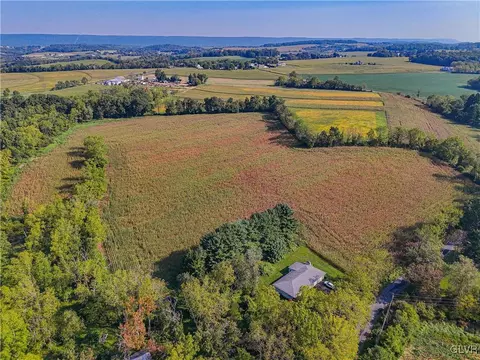 3304 Dannersville Rd, Moore Twp, PA 18067