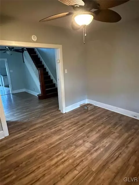 521 E Morton St, Bethlehem, PA 18015 photo 3