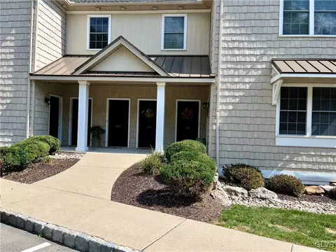 1147 Meadow Lark Way, Bethlehem, PA 18015