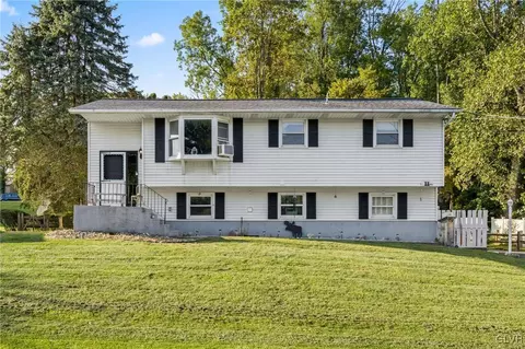 11 Fairview Ln, Washington Twp, PA 18013