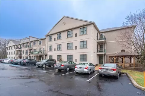 2121 Hokendauqua Ave # 109, Northampton, PA 18067
