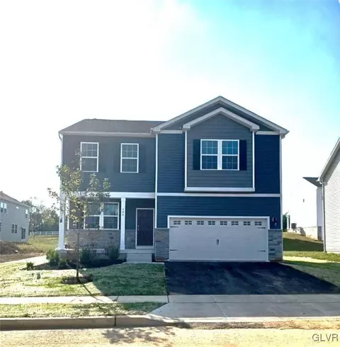 304 Knollwood Dr, Forks Twp, PA 18040