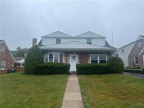 646 Fernwood St, Emmaus, PA 18049