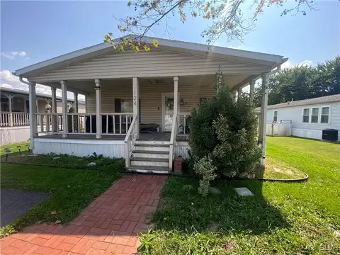 124 Greenbriar Dr N, Bath, PA 18014