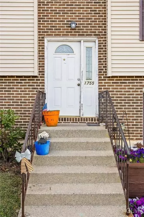 1755 Acker St, Bethlehem, PA 18015 photo 3