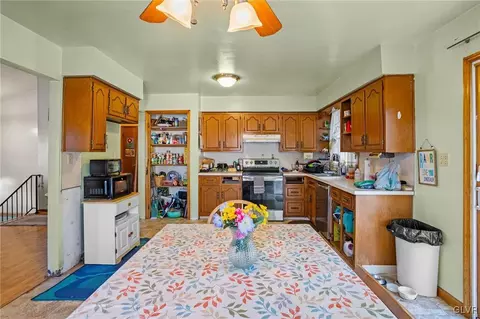 1755 Acker St, Bethlehem, PA 18015 photo 8