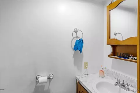 1755 Acker St, Bethlehem, PA 18015 photo 23
