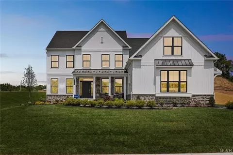 149 Ashford Dr, Coopersburg, PA 18036