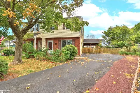 10 Whittier Ct, Quakertown, PA 18951