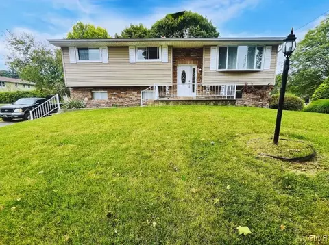 926 Johnston Dr, Bethlehem, PA 18017