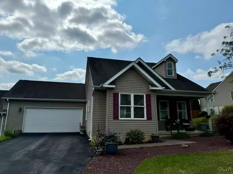 4849 Yorkshire Rd, Walnutport, PA 18088