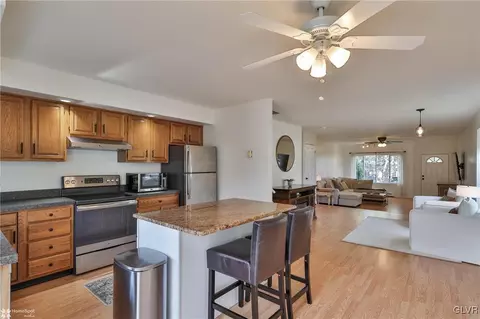 541 Goepp Cir, Bethlehem, PA 18018 photo 12