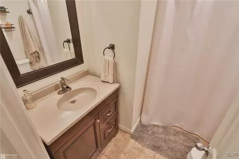 541 Goepp Cir, Bethlehem, PA 18018 photo 22