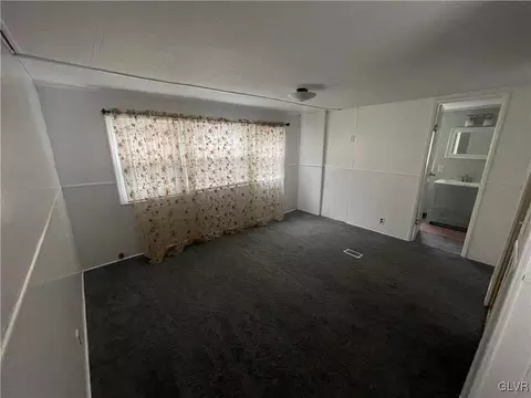 14 Brookside Dr, Bath, PA 18014 photo 10