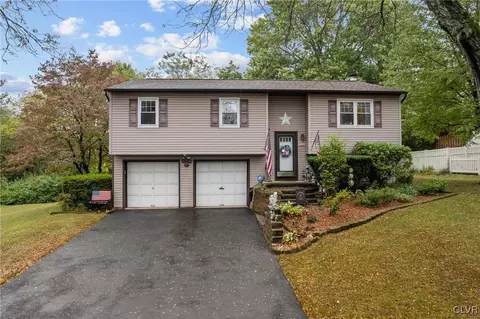 2110 Van Buren Dr, Fullerton, PA 18052