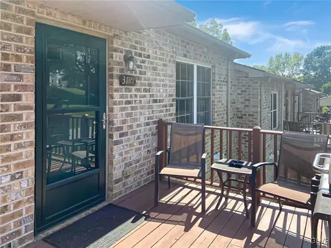 3127 E Church Cir, Hokendauqua, PA 18052