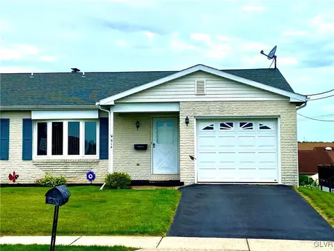 914 Oak St, Coplay, PA 18037