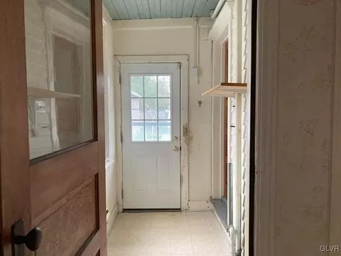 424 E Locust, Bethlehem, PA 18018 photo 11