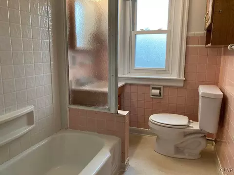424 E Locust, Bethlehem, PA 18018 photo 14