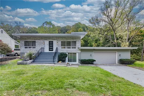 820 Morvale Rd, Williams Twp, PA 18042