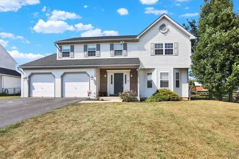 1 Fieldcrest Ct, Fleetwood, PA 19522