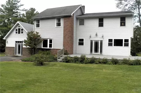 3039 Township Woods Rd, East Greenville, PA 18041