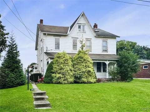 1326 Weaversville Rd, Northampton, PA 18067