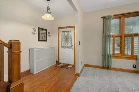 438 E Locust St, Bethlehem, PA 18018 photo 5