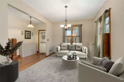 438 E Locust St, Bethlehem, PA 18018 photo 8