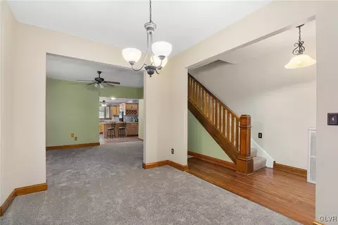 438 E Locust St, Bethlehem, PA 18018 photo 9